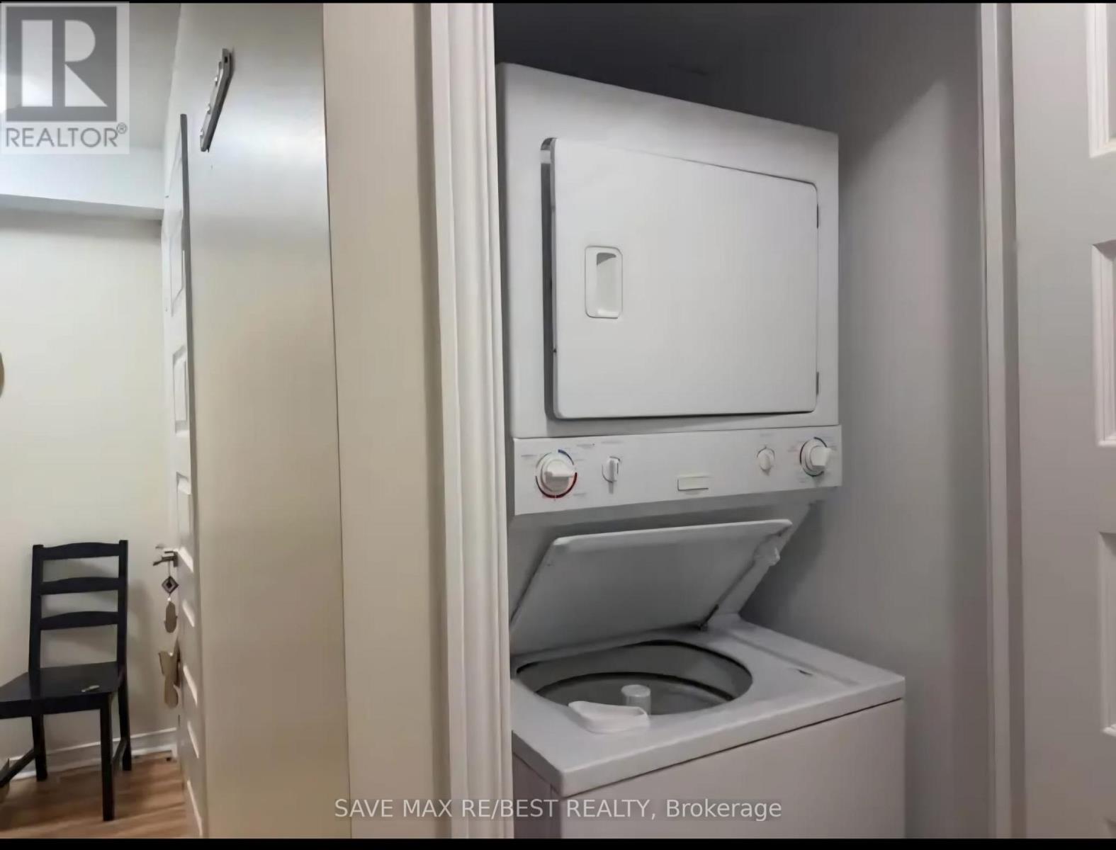 2207 - 215 Queen Street, Brampton, Ontario  L6W 0A9 - Photo 11 - W12481992