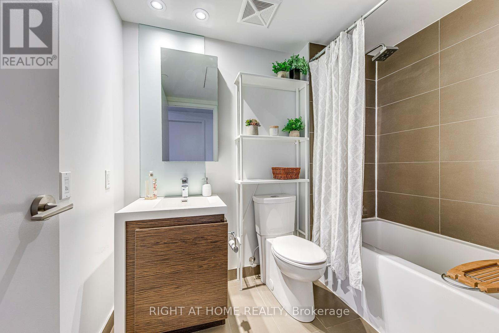 748 - 1030 King Street W, Toronto, Ontario  M6K 0B4 - Photo 13 - C12482691