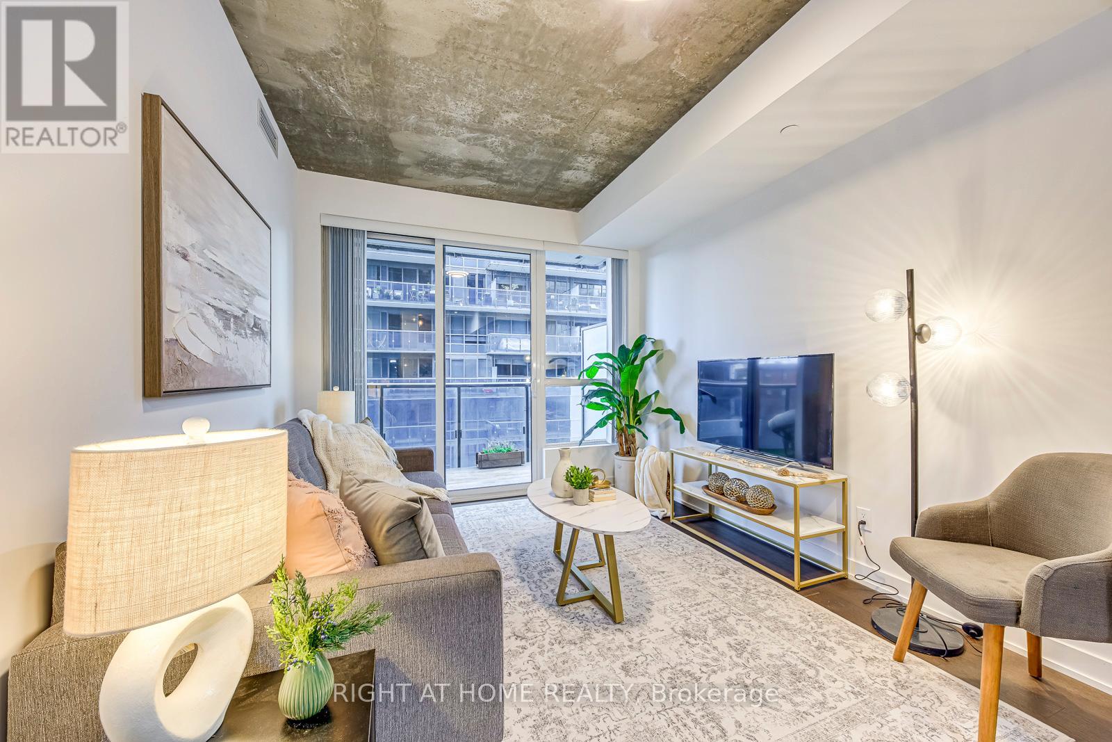 748 - 1030 King Street W, Toronto, Ontario  M6K 0B4 - Photo 2 - C12482691