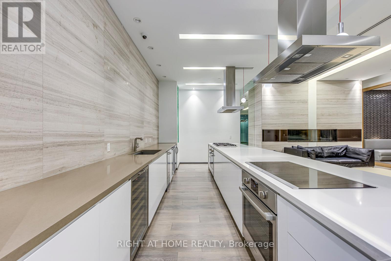 748 - 1030 King Street W, Toronto, Ontario  M6K 0B4 - Photo 28 - C12482691