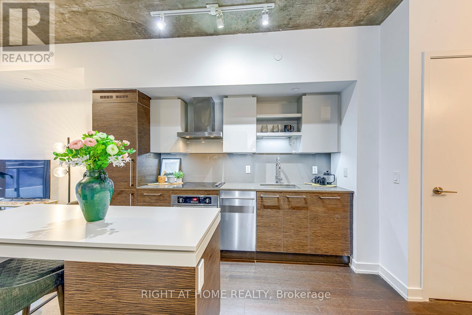 748 - 1030 King Street W, Toronto, Ontario  M6K 0B4 - Photo 6 - C12482691