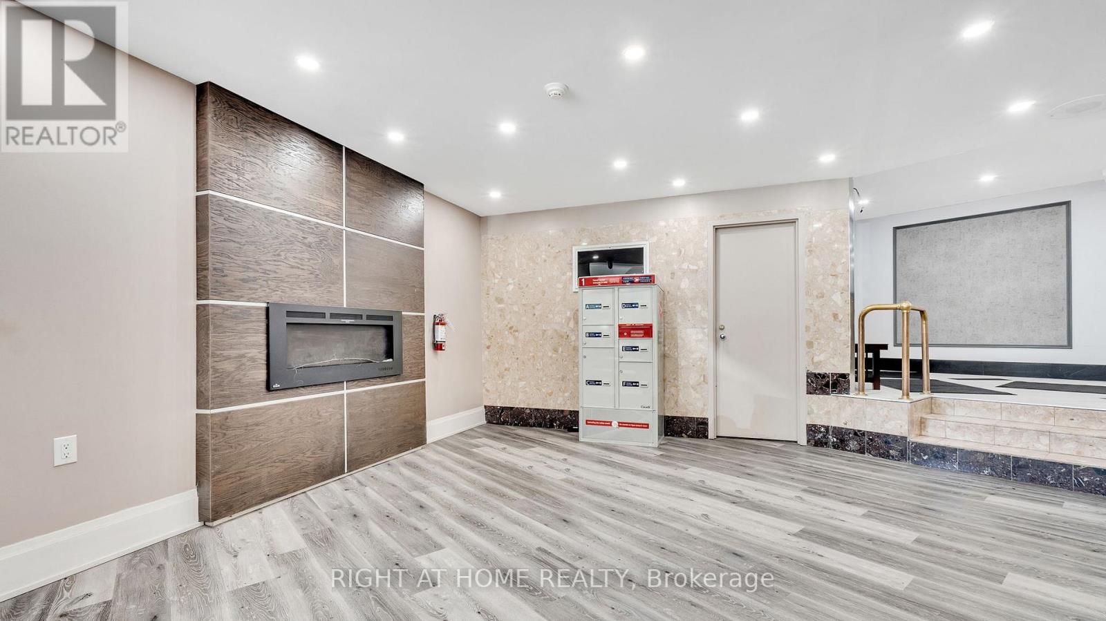 505 - 5 Vicora Linkway Way, Toronto, Ontario  M3C 1A5 - Photo 6 - C12482336