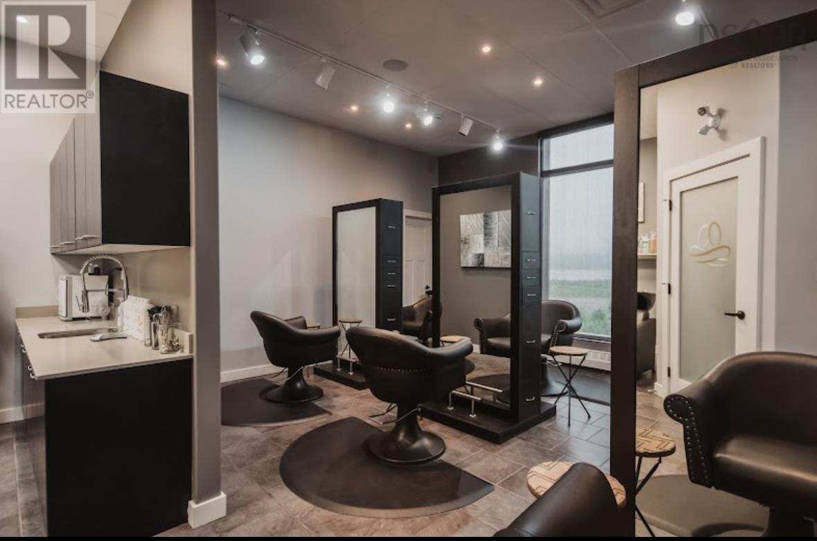 827 Bedford Highway, Bedford, Nova Scotia  B4A 0J1 - Photo 2 - 202301697