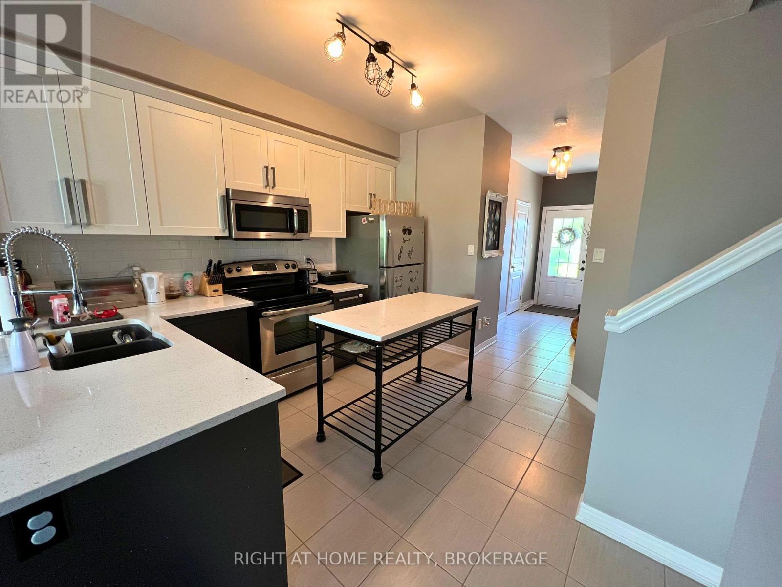 Property at 33 - 541 WINSTON ROAD image 5