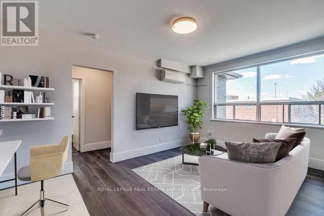 6 - 2622 Keele Street, Toronto, Ontario  M6L 2P1 - Photo 2 - W12482674