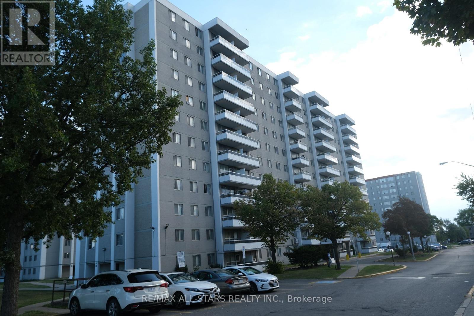 109 - 200 LOTHERTON PATHWAY, Toronto, Ontario