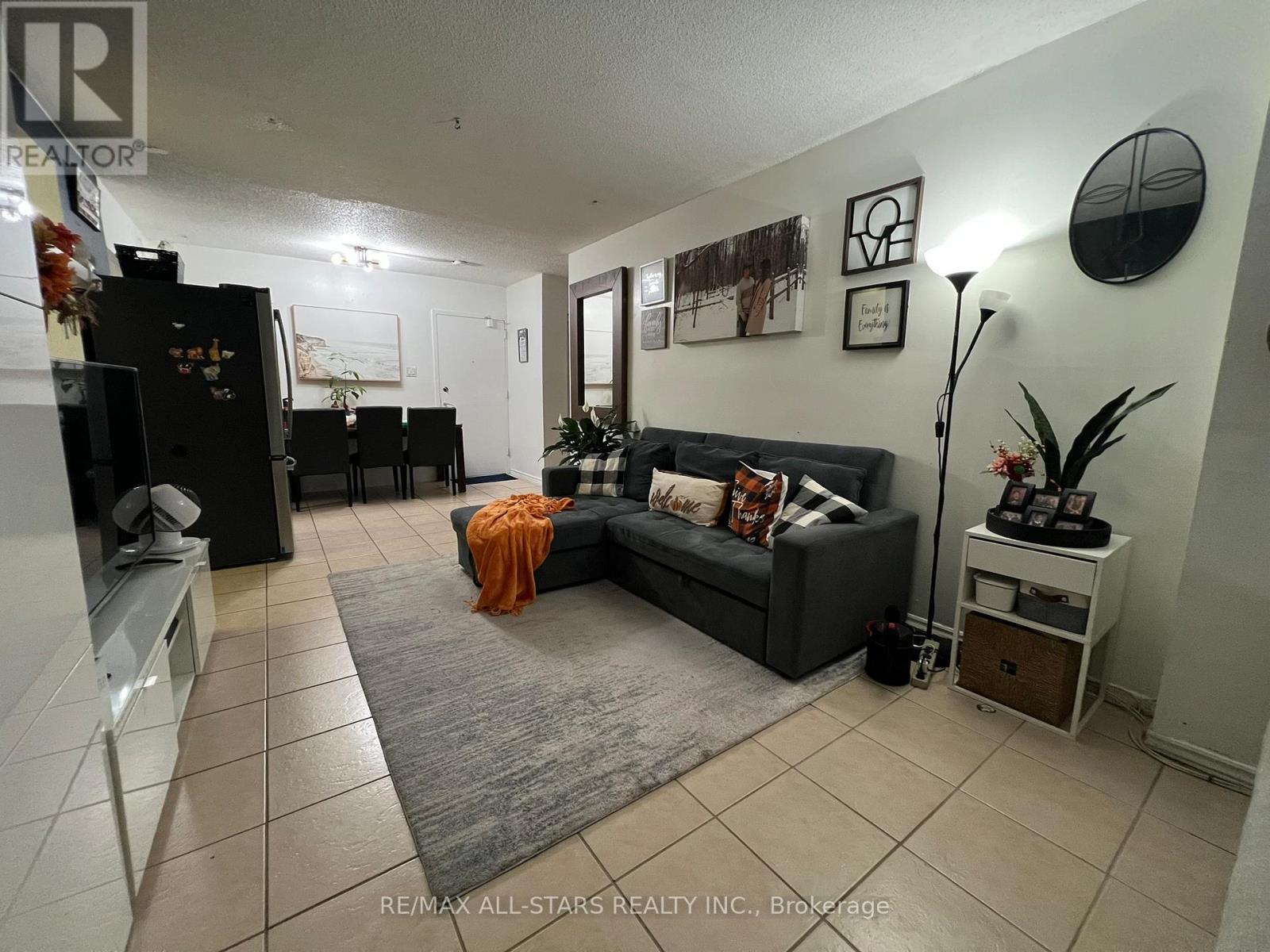 109 - 200 Lotherton Pathway, Toronto, Ontario  M6B 2G8 - Photo 16 - W12482679