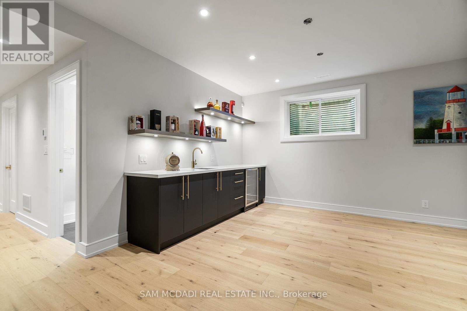 39 Oakwood Avenue N, Mississauga, Ontario  L5G 3L8 - Photo 42 - W12482689