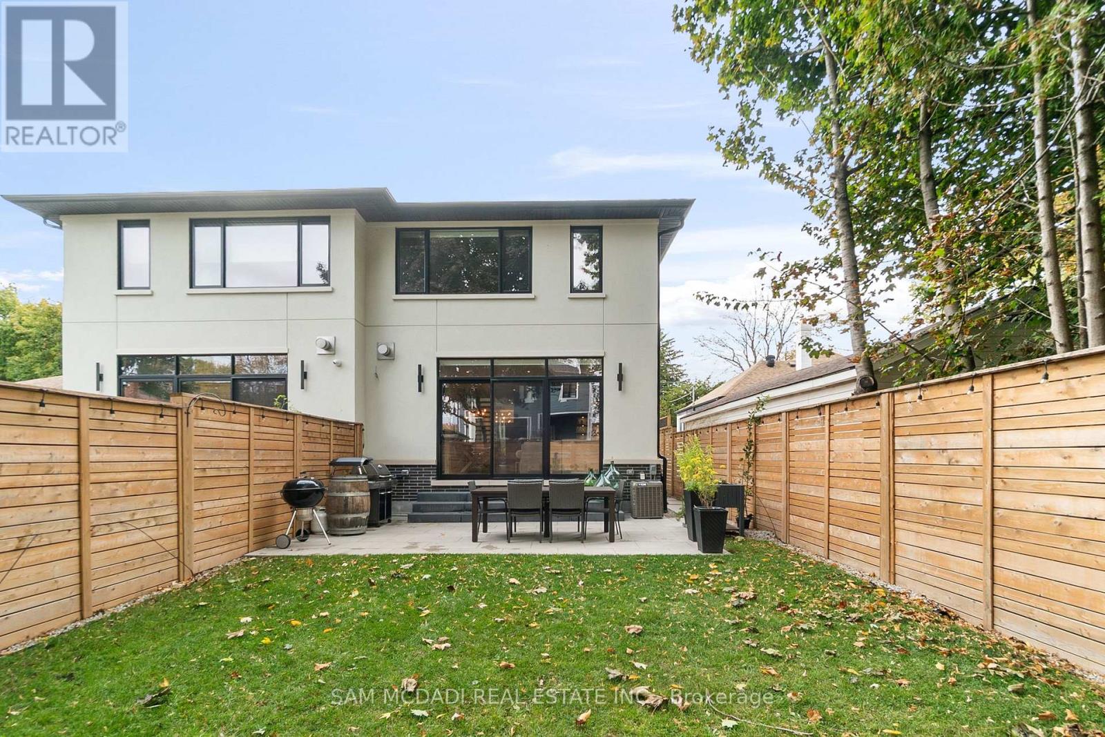 39 Oakwood Avenue N, Mississauga, Ontario  L5G 3L8 - Photo 45 - W12482689