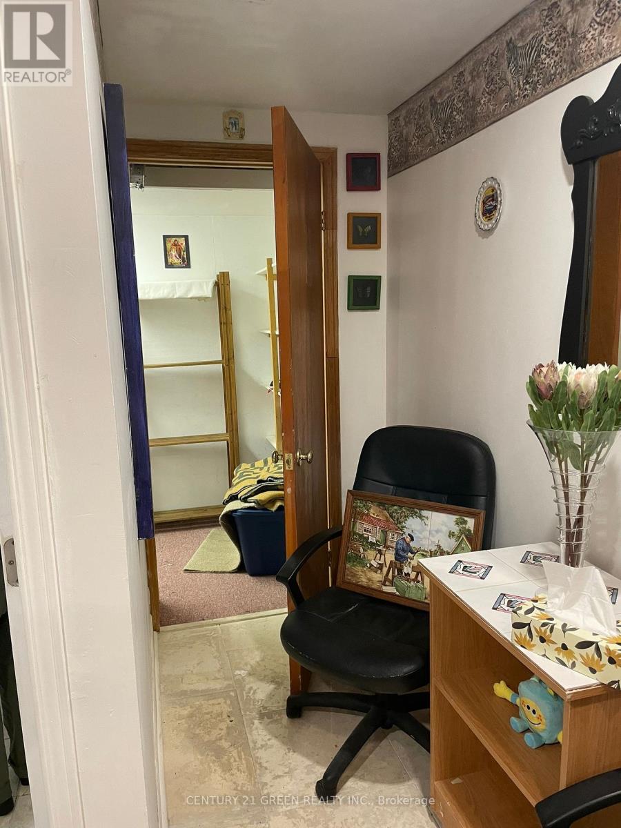 5020 East Mill Road, Mississauga, Ontario  L5V 1S5 - Photo 13 - W12482696