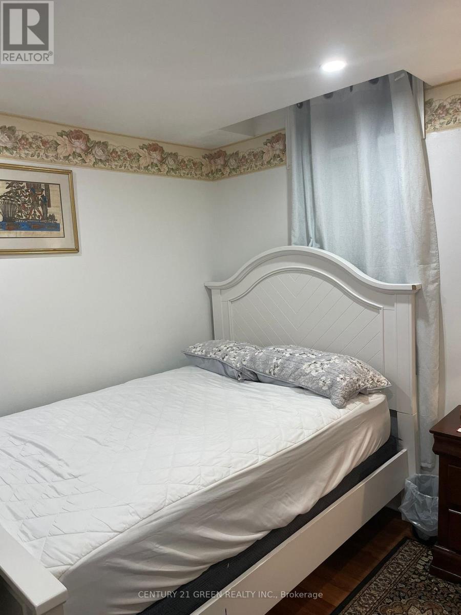 5020 East Mill Road, Mississauga, Ontario  L5V 1S5 - Photo 7 - W12482696