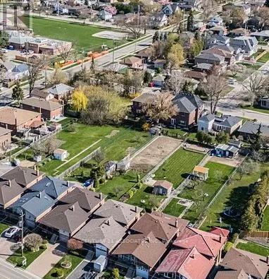 1217 Alexandra Avenue, Mississauga, Ontario  L5E 2A4 - Photo 4 - W12475265