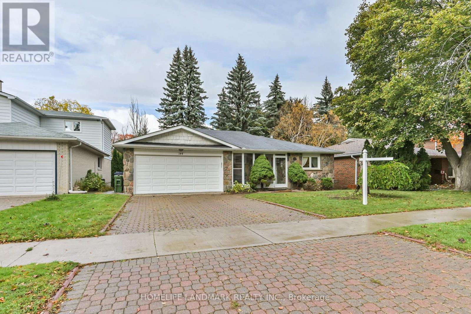 144 CLANSMAN BOULEVARD, Toronto, Ontario