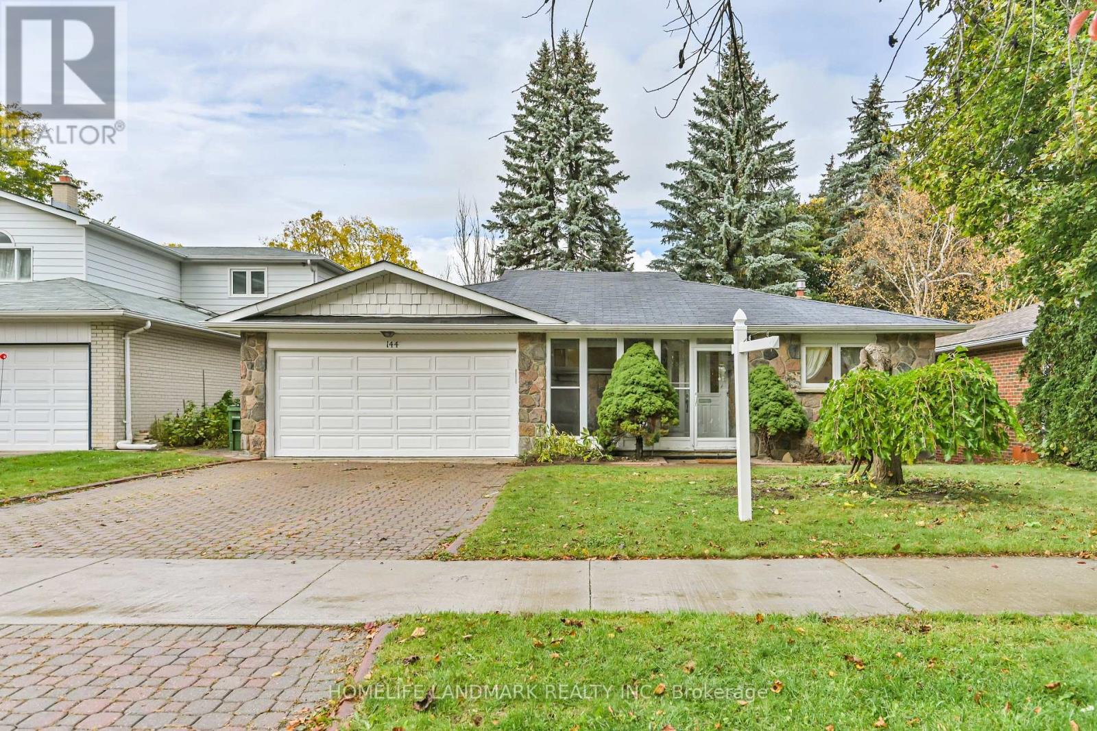 144 Clansman Boulevard, Toronto, Ontario  M2H 1Y1 - Photo 2 - C12482698