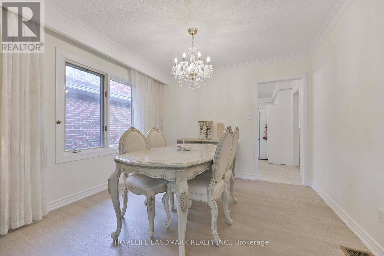144 Clansman Boulevard, Toronto, Ontario  M2H 1Y1 - Photo 9 - C12482698