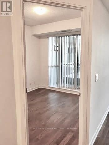 402ne - 9205 Yonge Street Sw, Richmond Hill, Ontario  L4C 1E2 - Photo 5 - N12480293