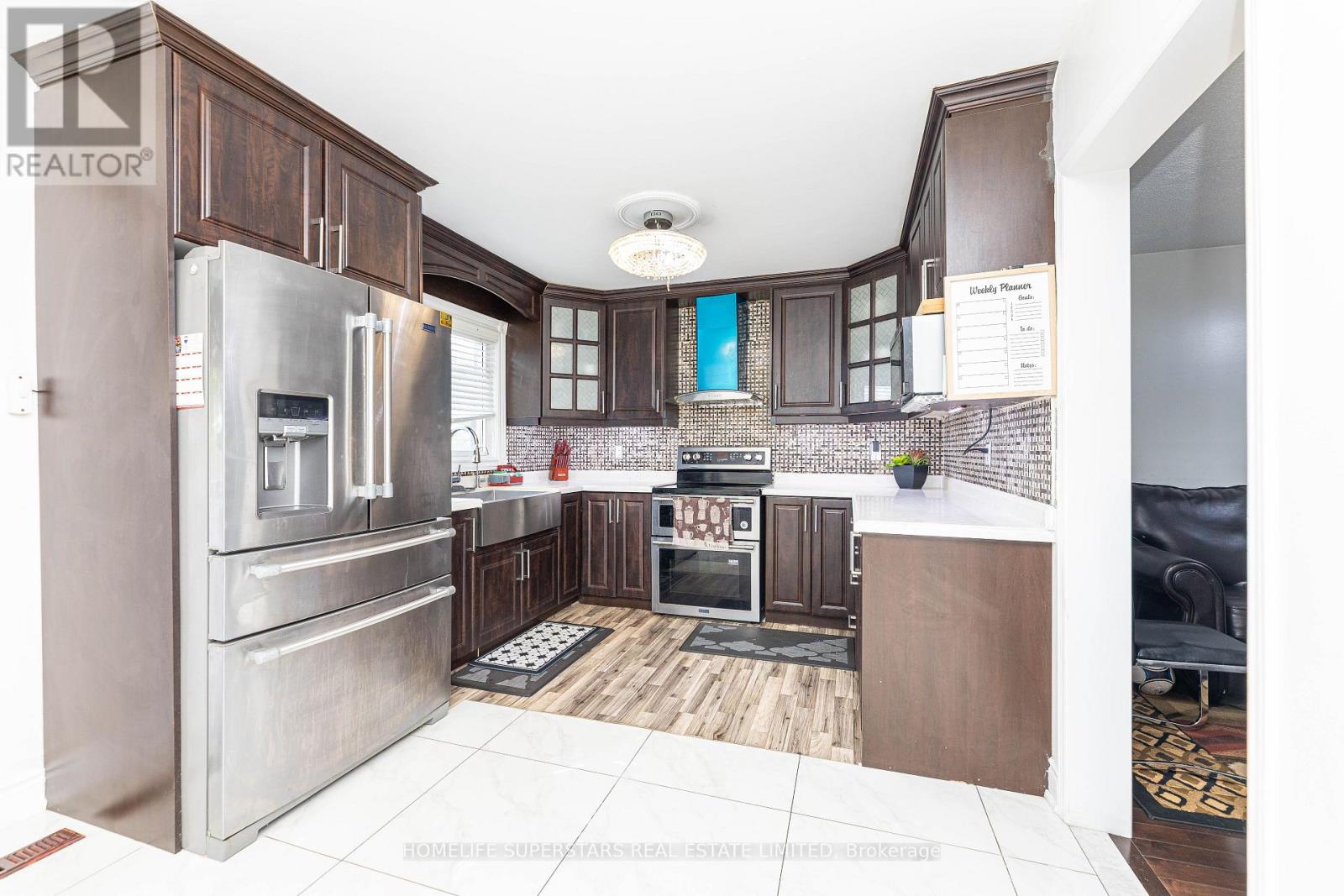 45 Woodlot Crescent, Toronto, Ontario  M9W 6T2 - Photo 14 - W12477471