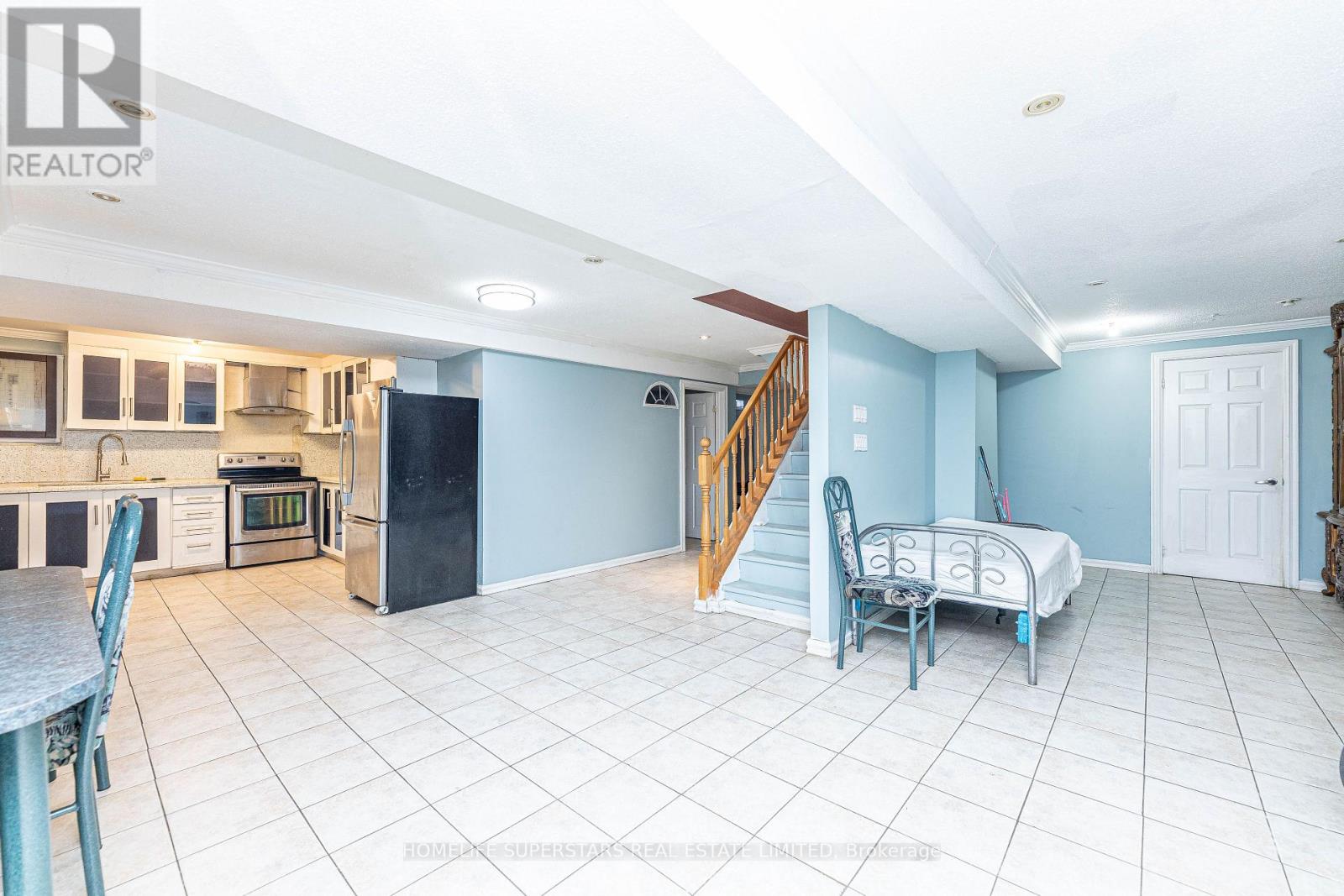 45 Woodlot Crescent, Toronto, Ontario  M9W 6T2 - Photo 37 - W12477471