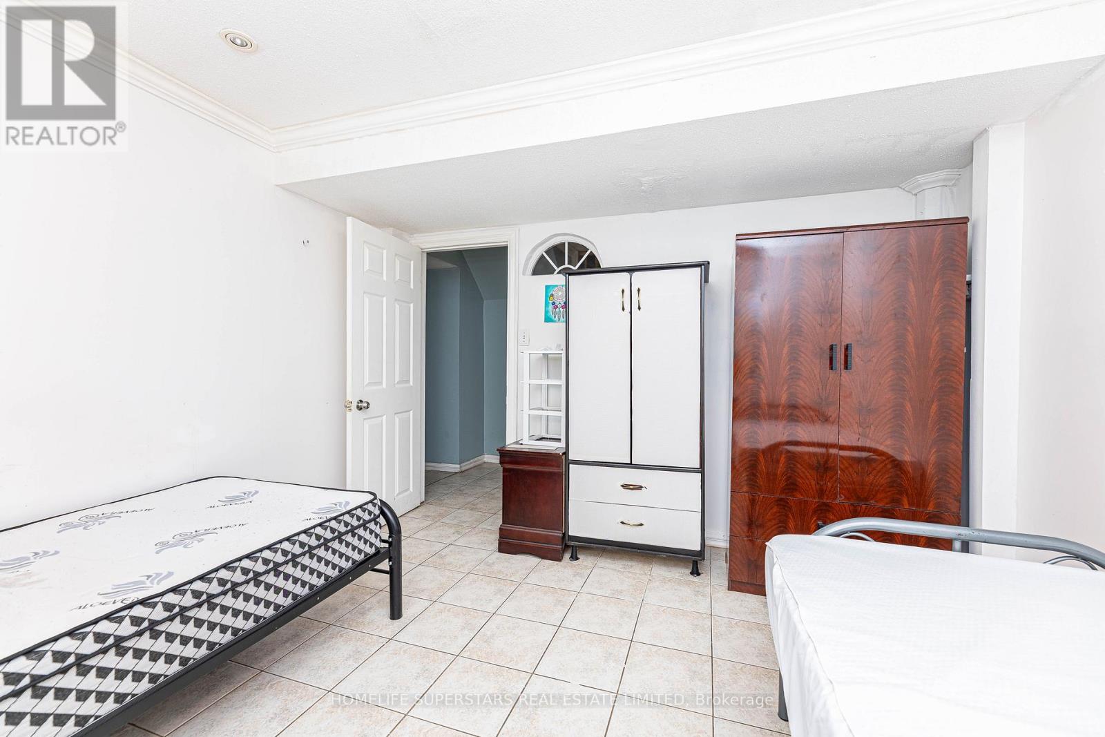 45 Woodlot Crescent, Toronto, Ontario  M9W 6T2 - Photo 42 - W12477471