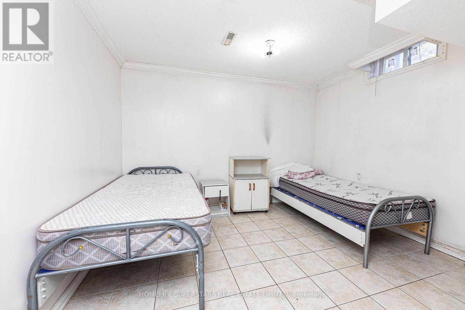 45 Woodlot Crescent, Toronto, Ontario  M9W 6T2 - Photo 43 - W12477471
