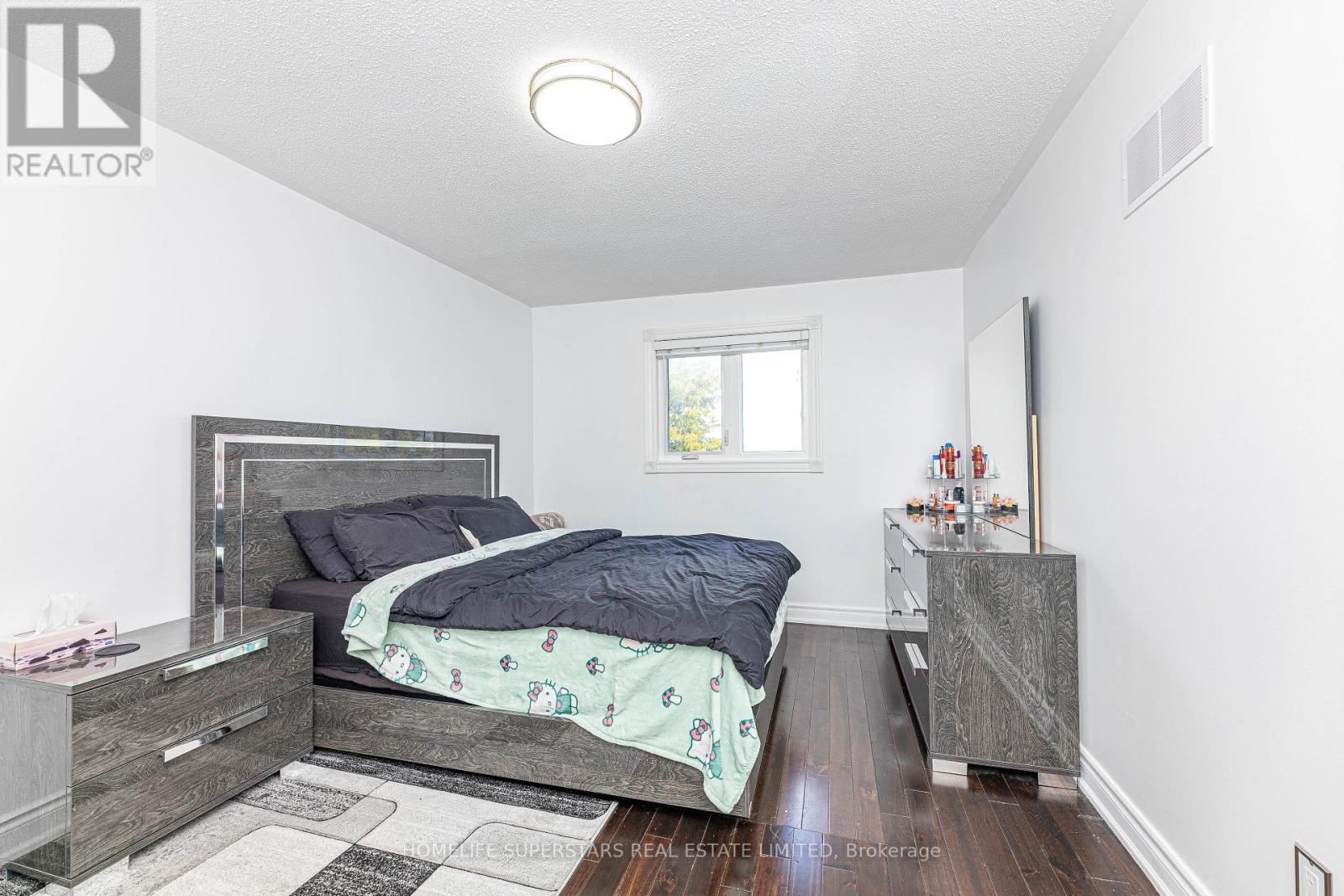 45 Woodlot Crescent, Toronto, Ontario  M9W 6T2 - Photo 32 - W12477471