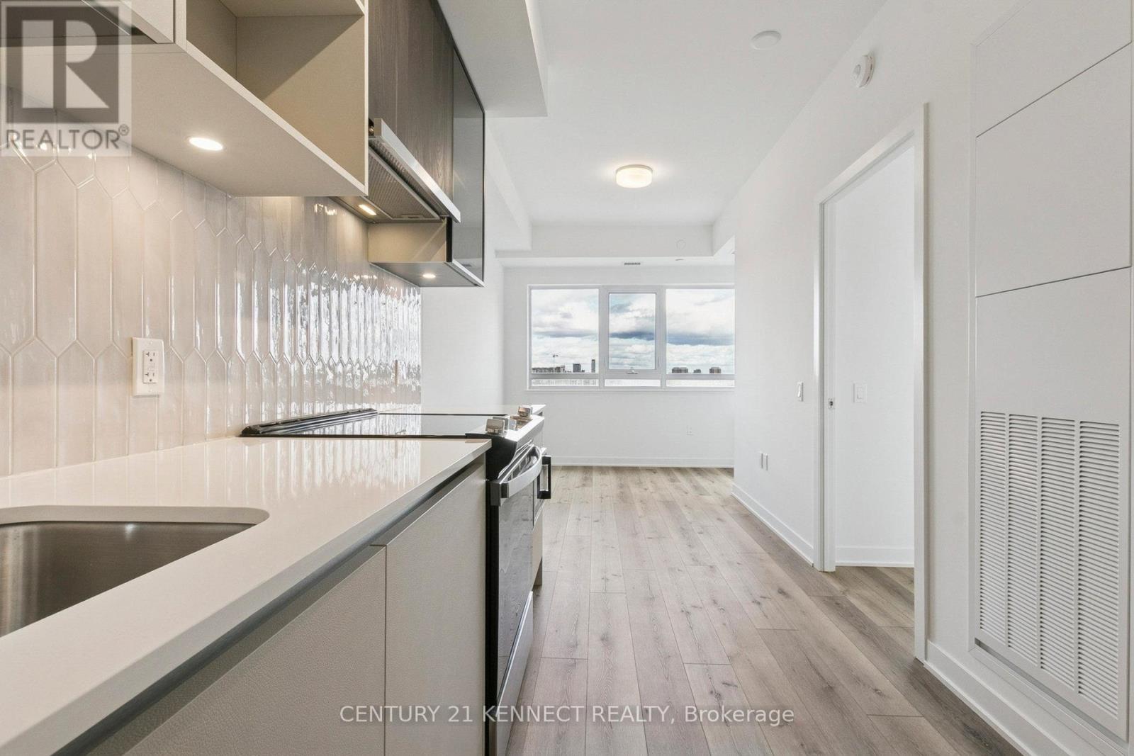 628 - 395 Dundas Street W, Oakville, Ontario  L6M 5R8 - Photo 10 - W12482706