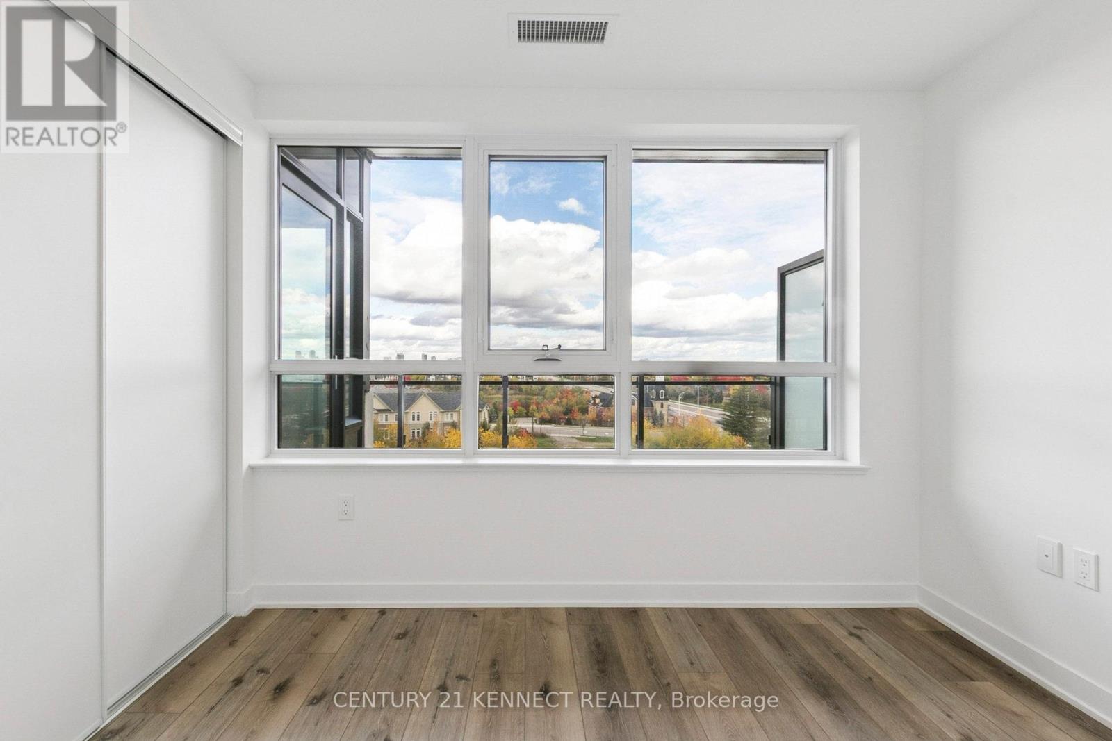 628 - 395 Dundas Street W, Oakville, Ontario  L6M 5R8 - Photo 13 - W12482706