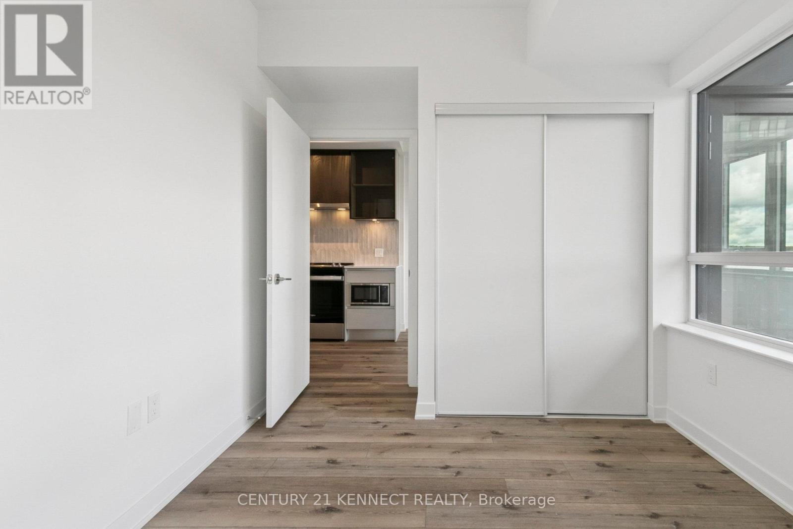 628 - 395 Dundas Street W, Oakville, Ontario  L6M 5R8 - Photo 14 - W12482706
