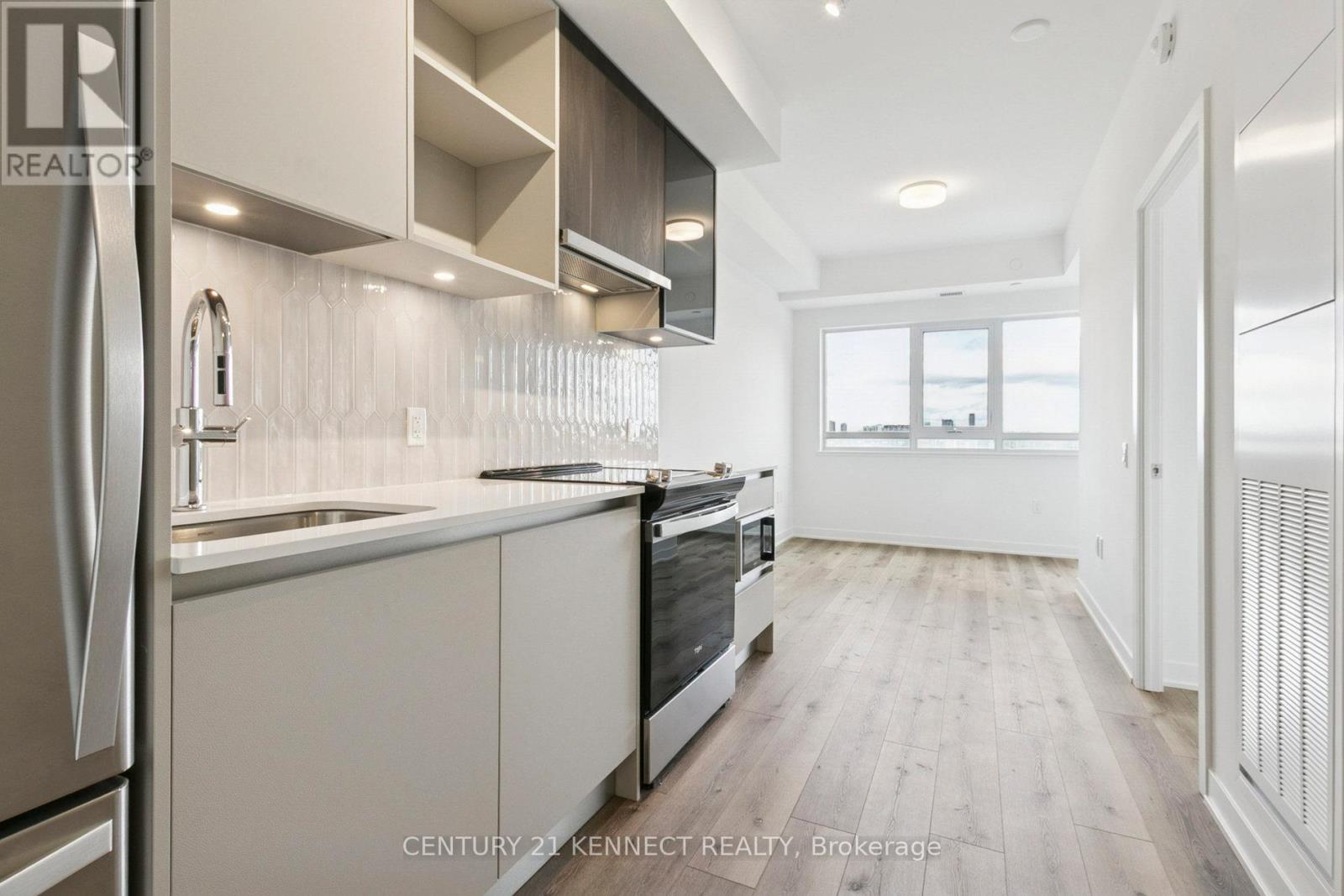 628 - 395 Dundas Street W, Oakville, Ontario  L6M 5R8 - Photo 19 - W12482706