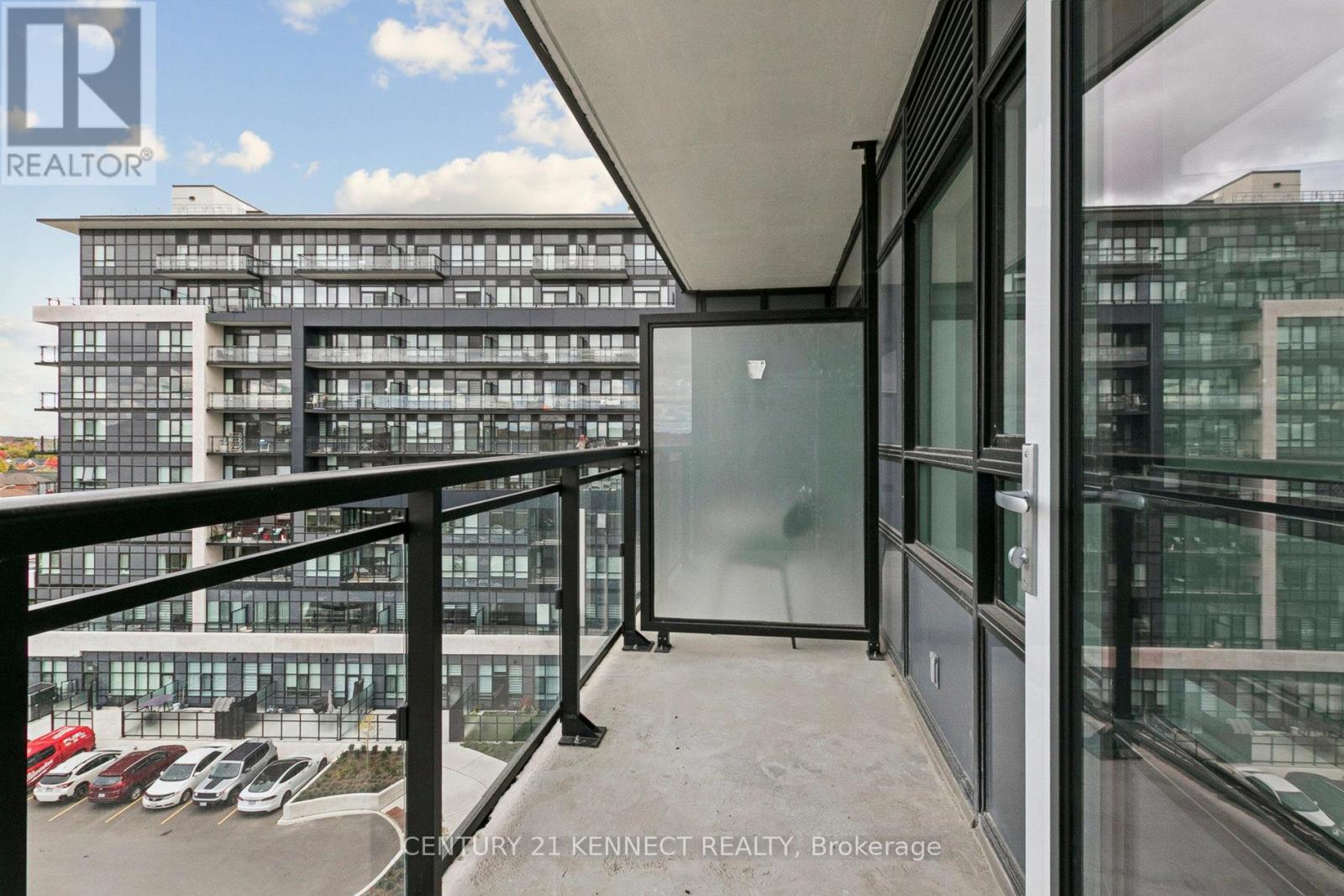 628 - 395 Dundas Street W, Oakville, Ontario  L6M 5R8 - Photo 20 - W12482706