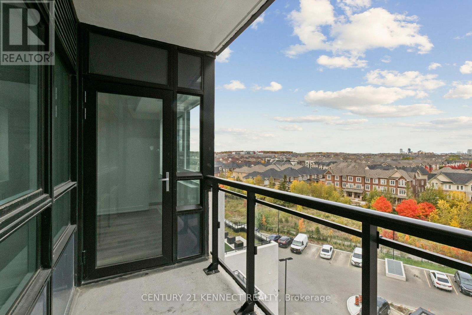 628 - 395 Dundas Street W, Oakville, Ontario  L6M 5R8 - Photo 21 - W12482706