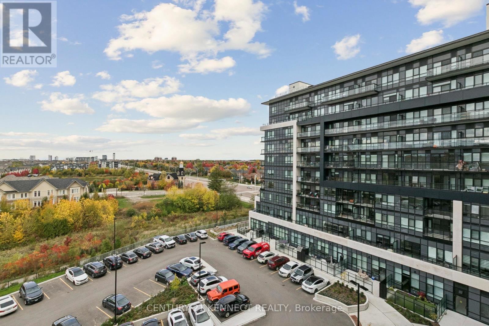 628 - 395 Dundas Street W, Oakville, Ontario  L6M 5R8 - Photo 22 - W12482706