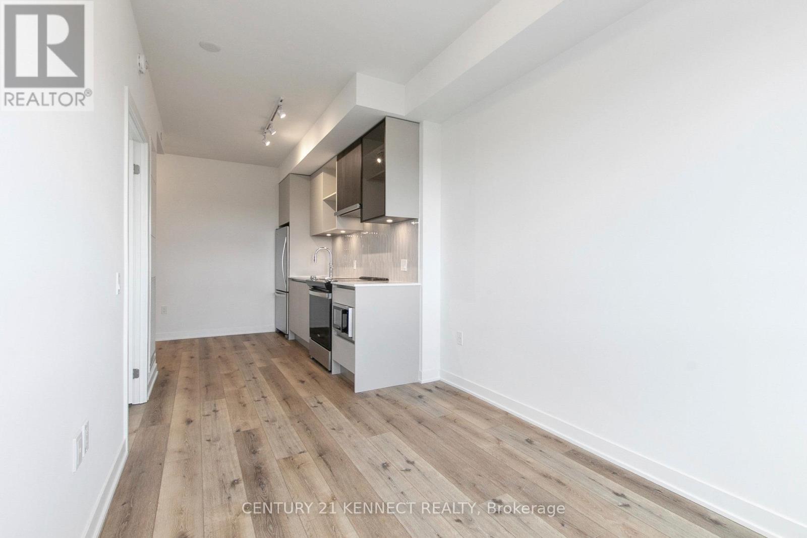 628 - 395 Dundas Street W, Oakville, Ontario  L6M 5R8 - Photo 7 - W12482706