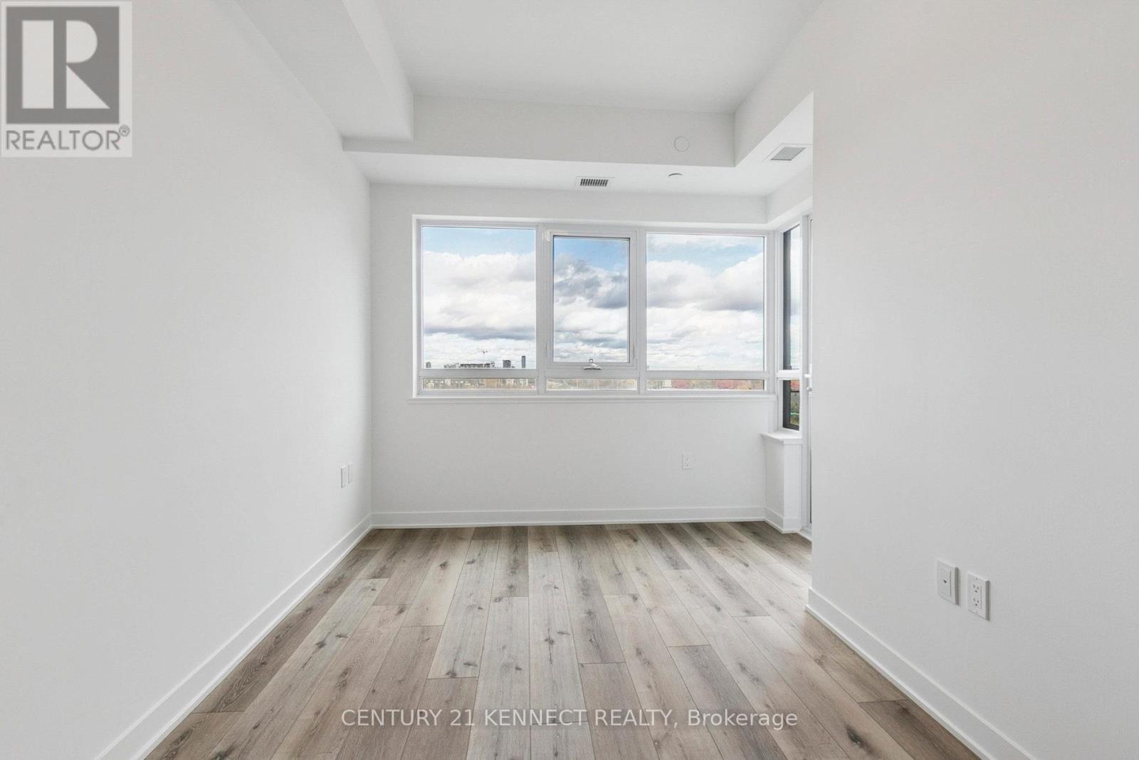 628 - 395 Dundas Street W, Oakville, Ontario  L6M 5R8 - Photo 8 - W12482706