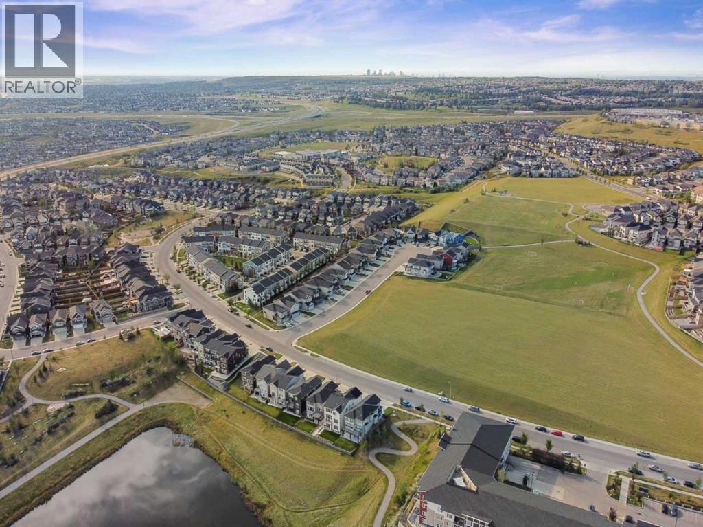 490 Sherwood Boulevard Nw, Calgary, Alberta  t3r 0y6 - Photo 8 - A2255016