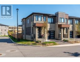 24 SOUTHAM LANE, Hamilton, Ontario