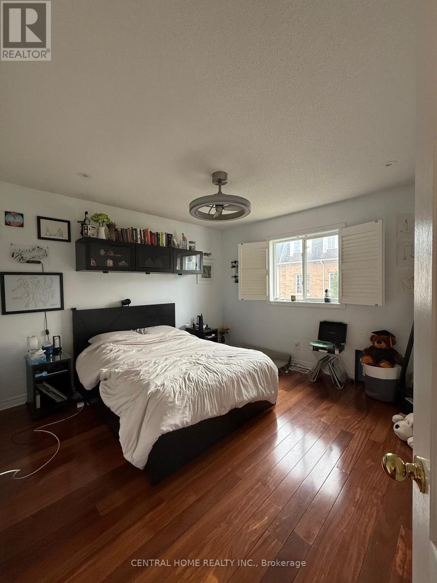 Main Floor - 89 Old Colony Road, Richmond Hill, Ontario  L4E 3X2 - Photo 14 - N12481816