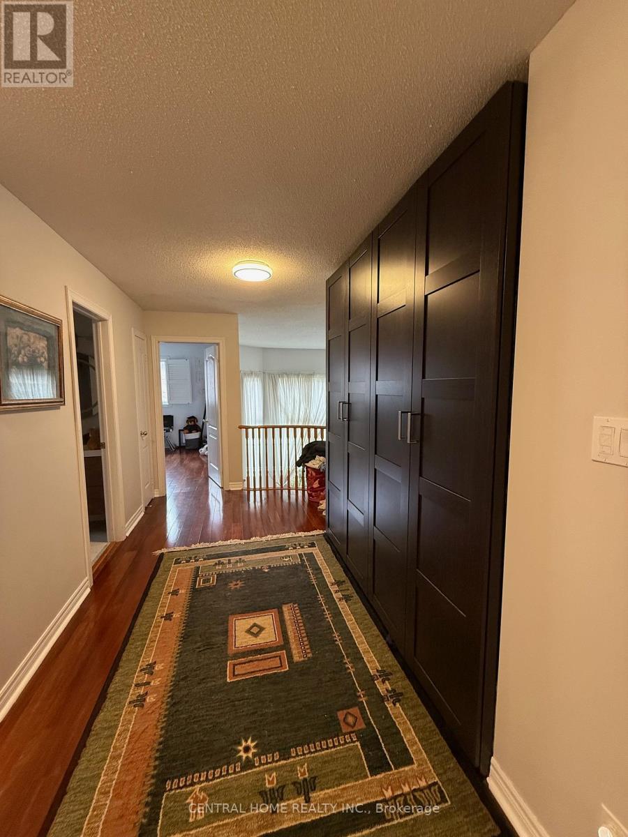 Main Floor - 89 Old Colony Road, Richmond Hill, Ontario  L4E 3X2 - Photo 11 - N12481816