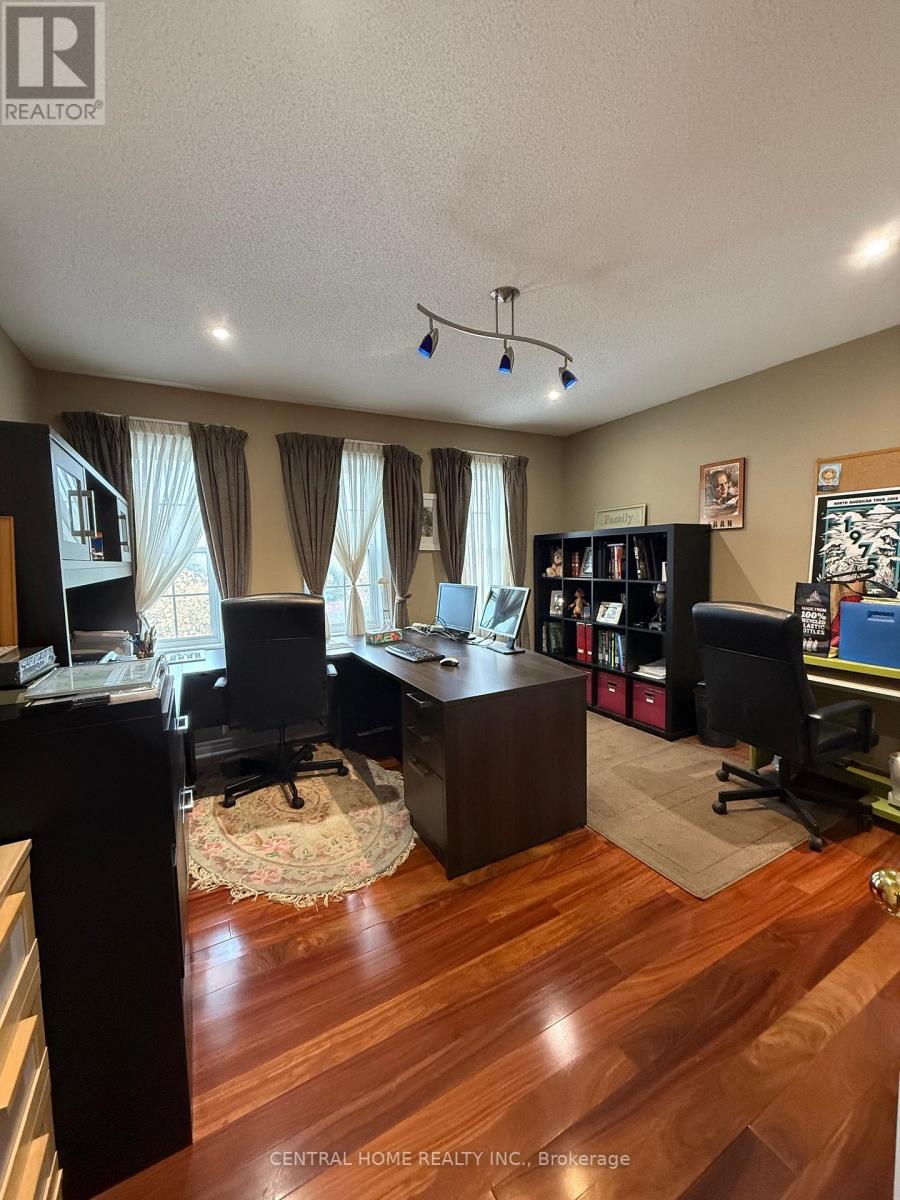 Main Floor - 89 Old Colony Road, Richmond Hill, Ontario  L4E 3X2 - Photo 17 - N12481816