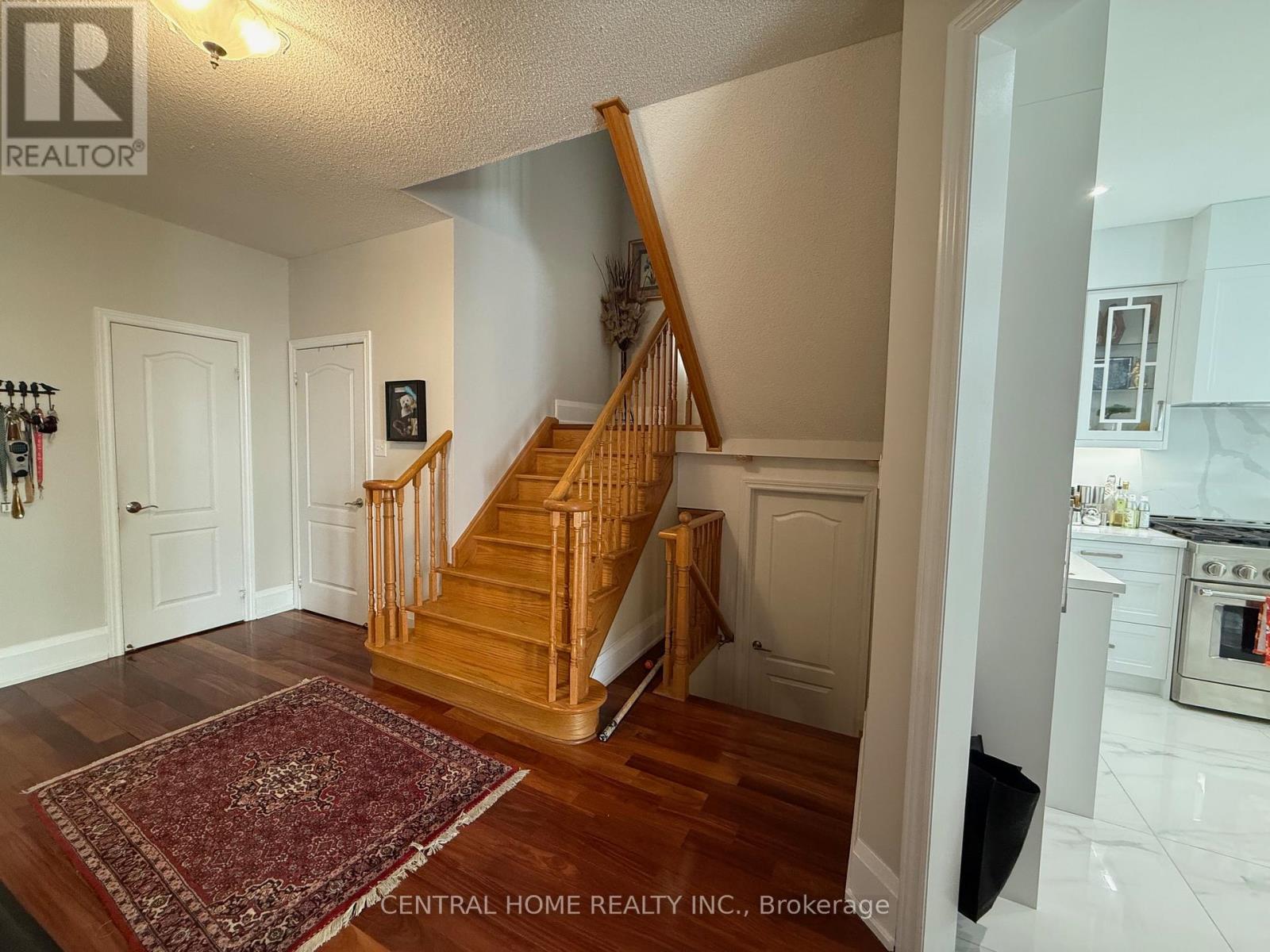 Main Floor - 89 Old Colony Road, Richmond Hill, Ontario  L4E 3X2 - Photo 20 - N12481816