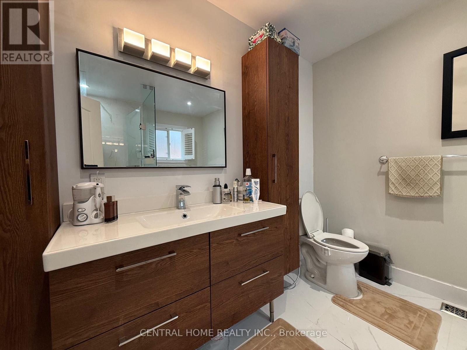 Main Floor - 89 Old Colony Road, Richmond Hill, Ontario  L4E 3X2 - Photo 8 - N12481816