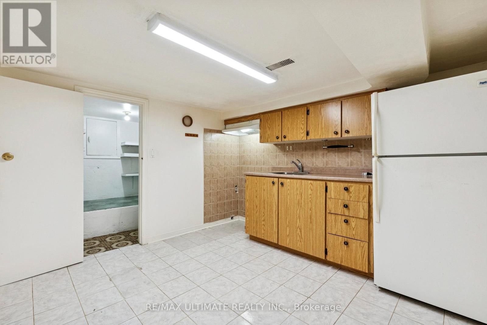 111 Northcote Avenue, Toronto, Ontario  M6J 3K4 - Photo 28 - C12482715