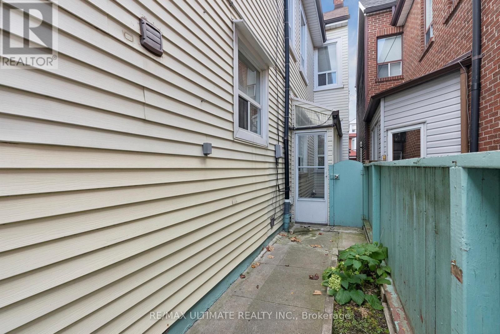 111 Northcote Avenue, Toronto, Ontario  M6J 3K4 - Photo 33 - C12482715