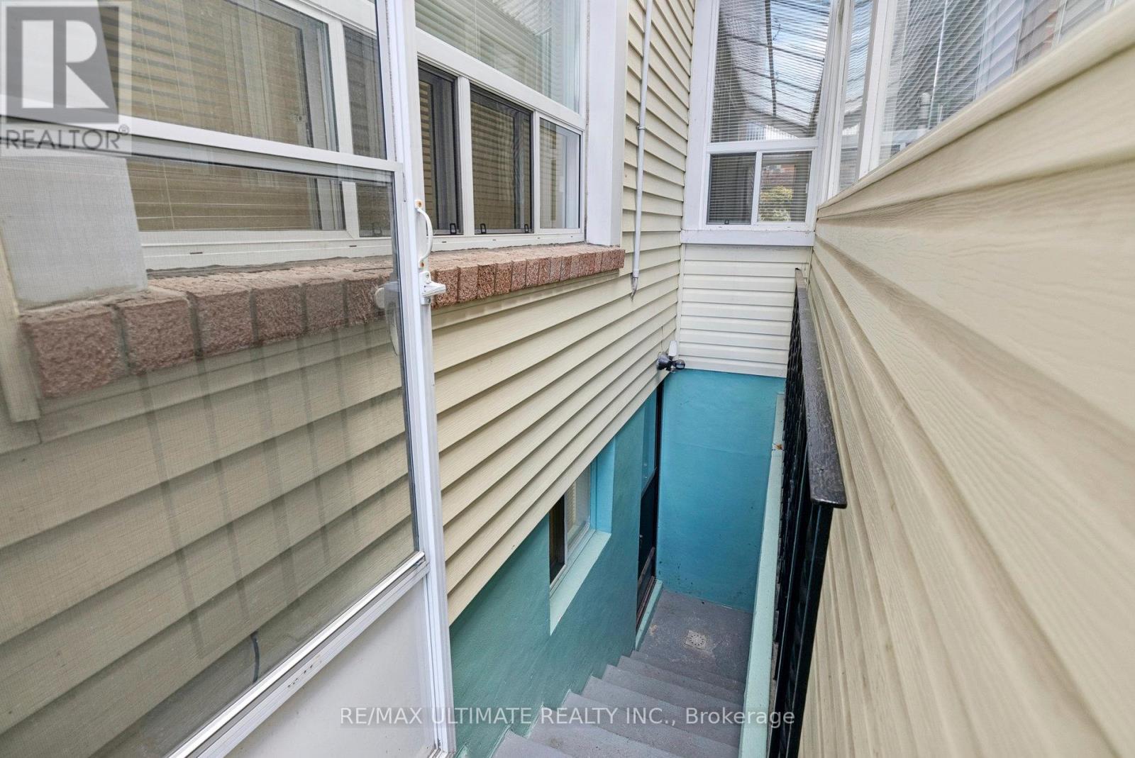 111 Northcote Avenue, Toronto, Ontario  M6J 3K4 - Photo 34 - C12482715