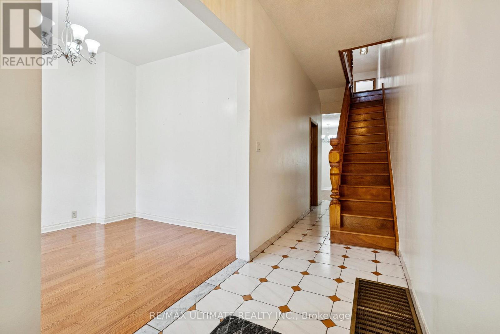 111 Northcote Avenue, Toronto, Ontario  M6J 3K4 - Photo 4 - C12482715