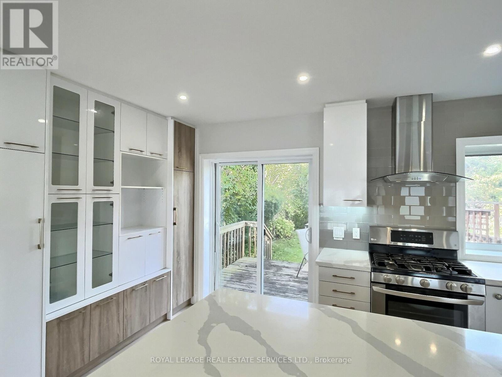 21 Christina Crescent, Toronto, Ontario  M1R 4H7 - Photo 11 - E12482711