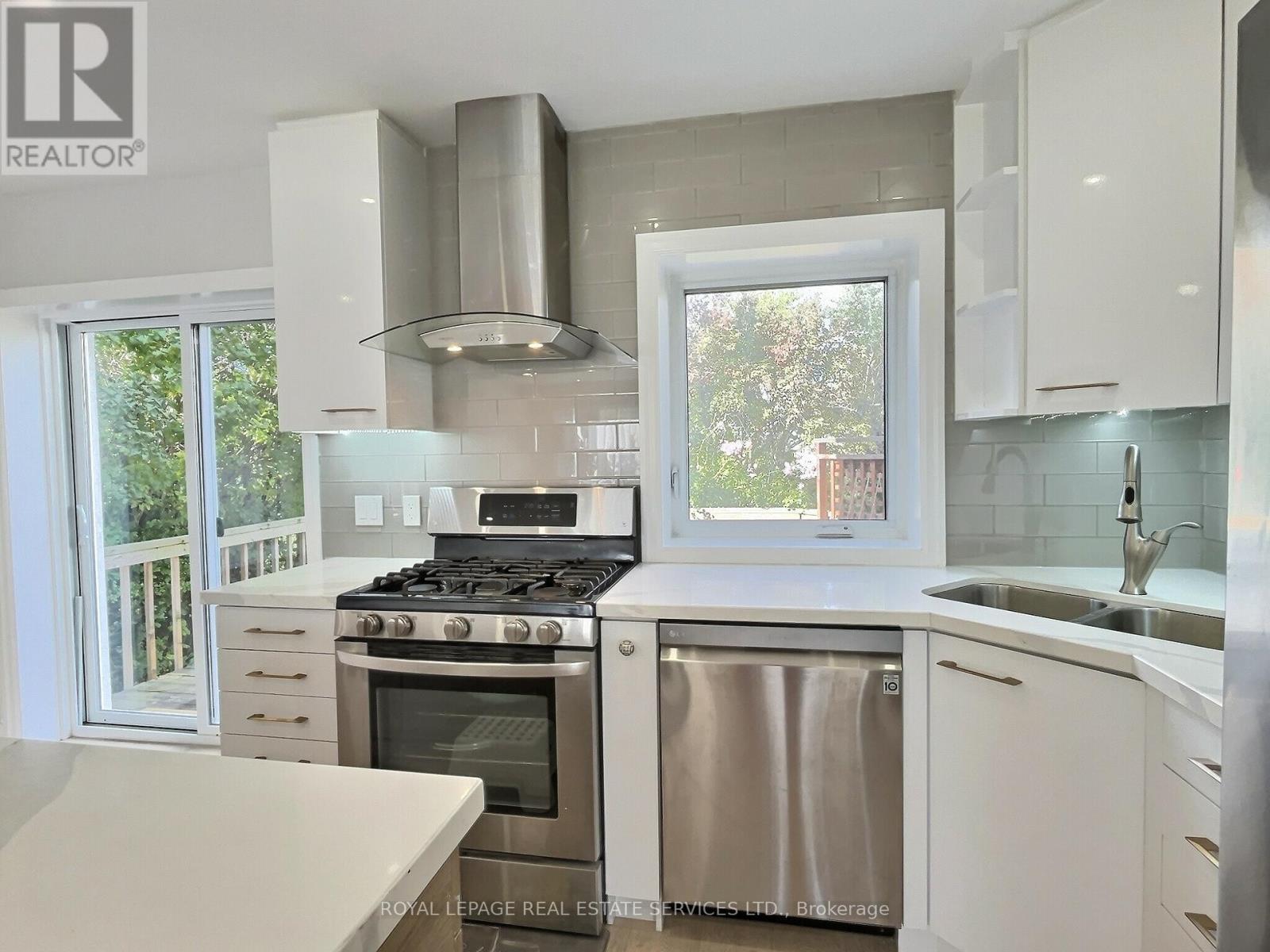 21 Christina Crescent, Toronto, Ontario  M1R 4H7 - Photo 12 - E12482711