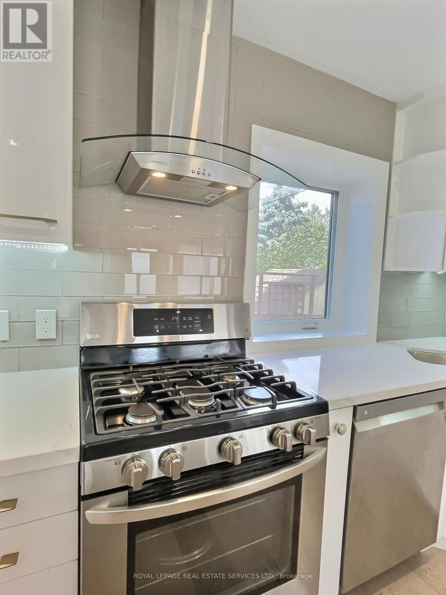 21 Christina Crescent, Toronto, Ontario  M1R 4H7 - Photo 13 - E12482711