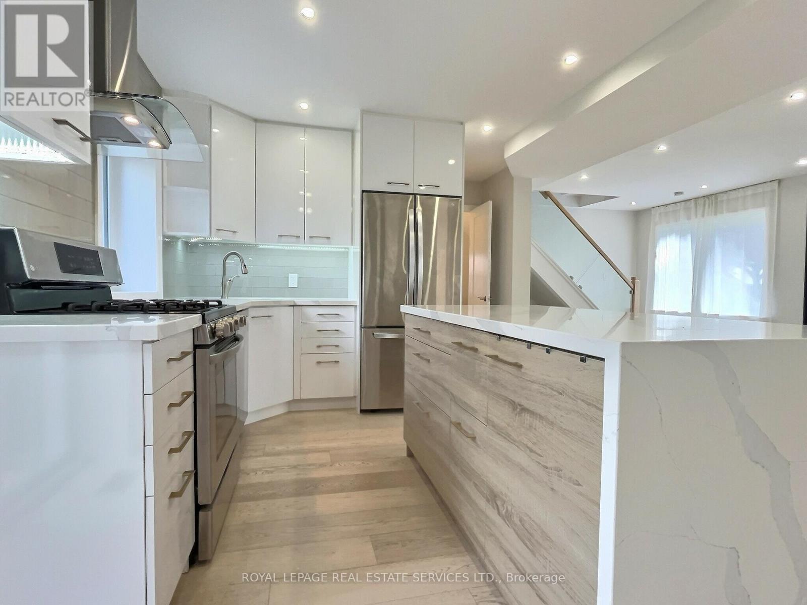 21 Christina Crescent, Toronto, Ontario  M1R 4H7 - Photo 14 - E12482711