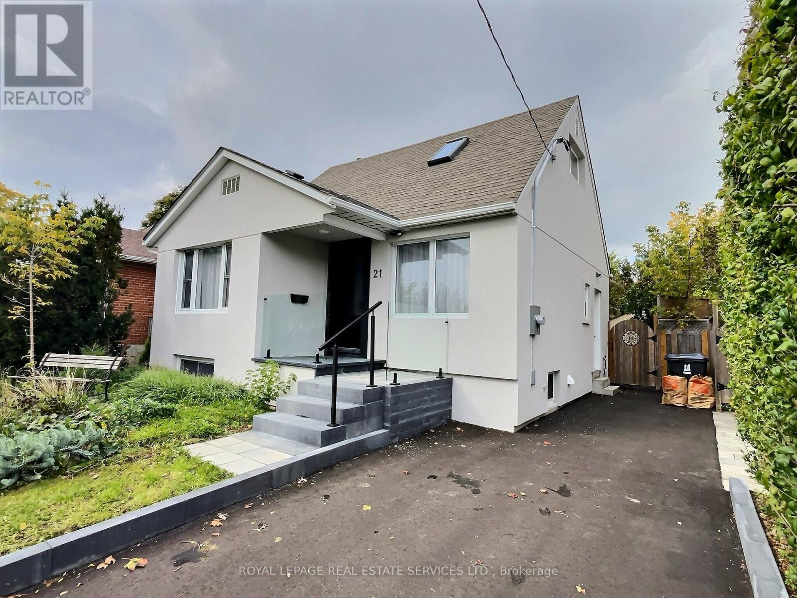 21 Christina Crescent, Toronto, Ontario  M1R 4H7 - Photo 2 - E12482711